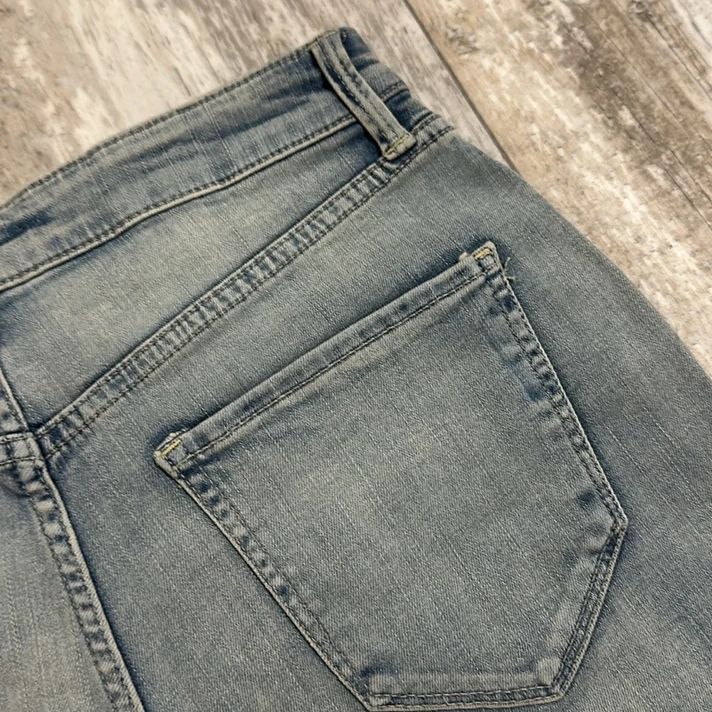 Arizona Jean Co Hi-Rise Shortie embroidered jean shorts